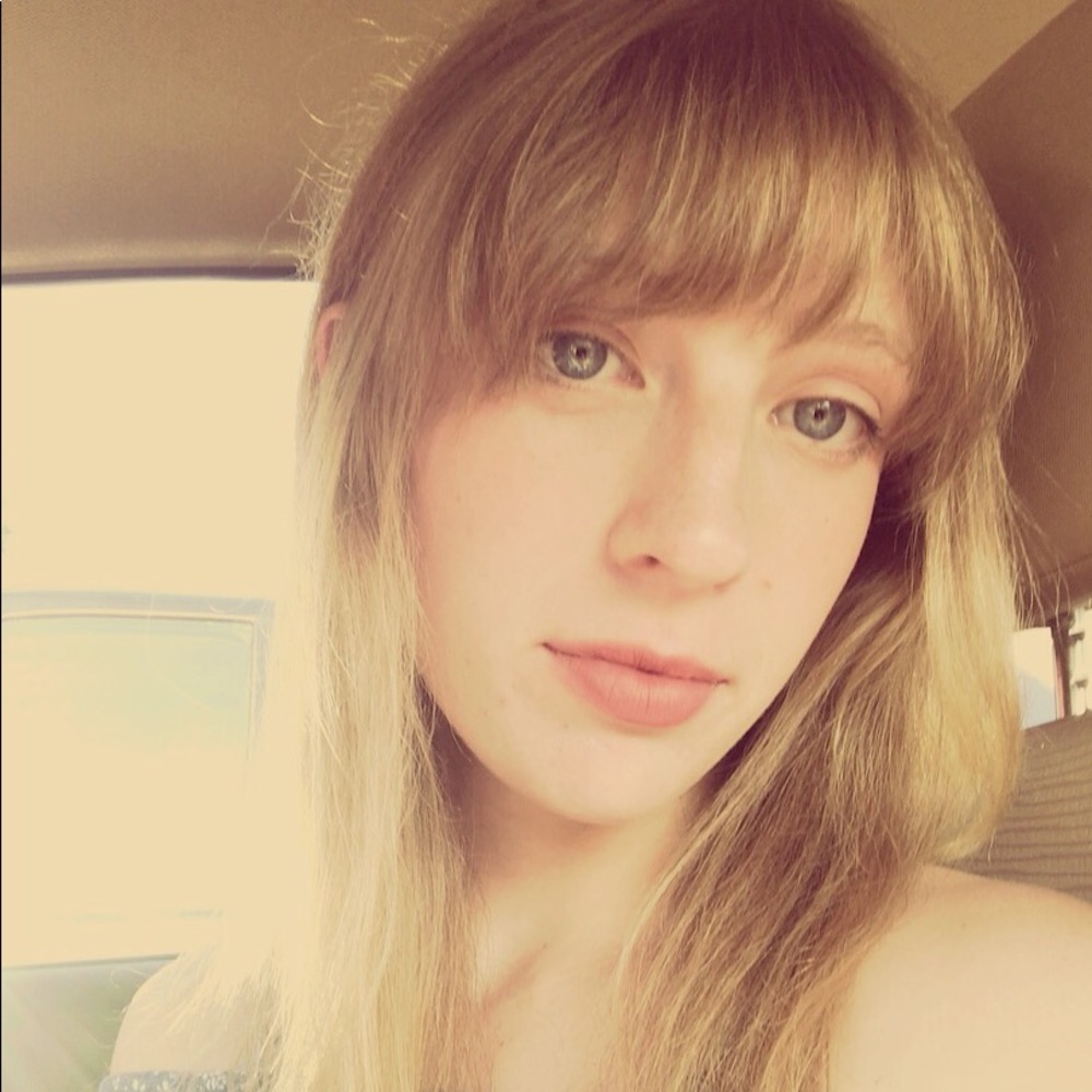 Meet your Posher, Deanna